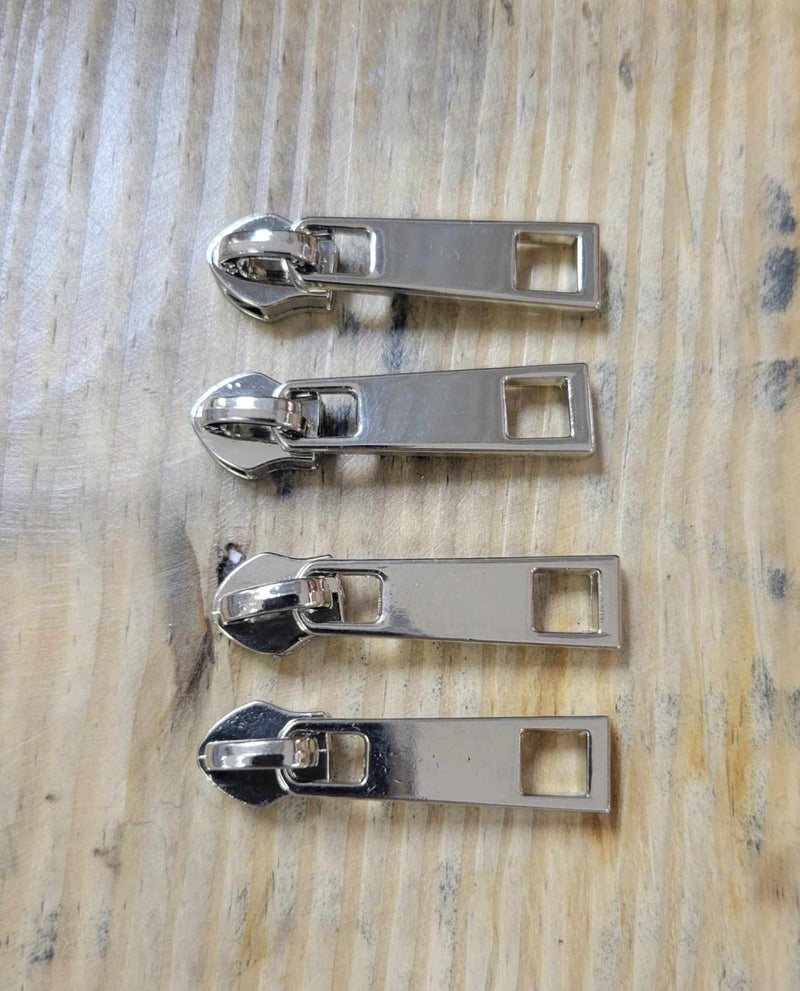 Sq Silver Zipper Pulls